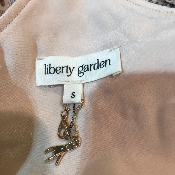 Beautiful Summer Dress - Picture 4 of 4